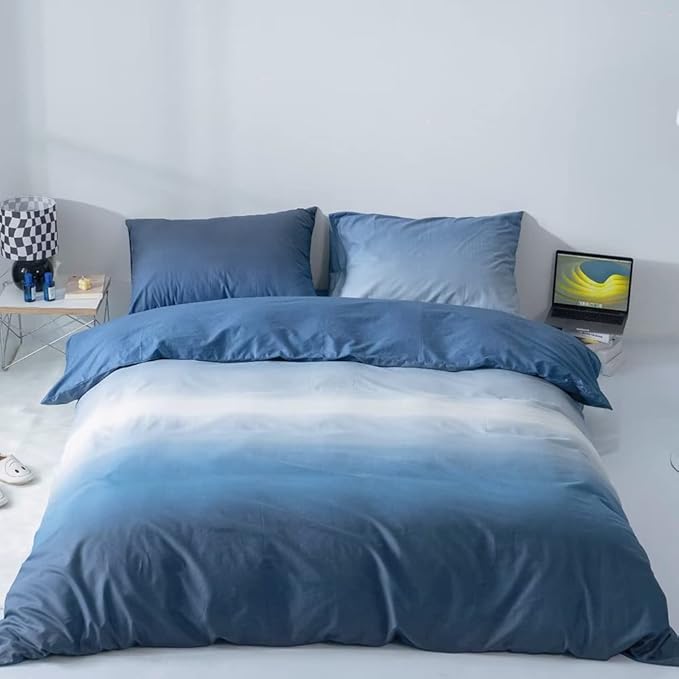 CLOTHKNOW Blue White King Size Comforter Set Blue Gradient Bedding Comforter Sets All Season Soft Navy Comforter with 2 x Pillow Cases