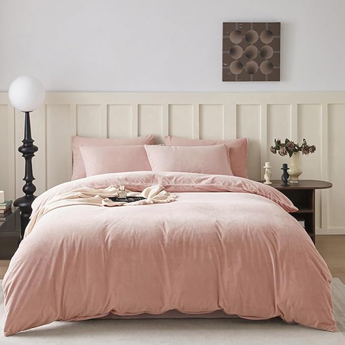 CLOTHKNOW Pink Velvet California King Comforter Set 3Pcs Fluffy Bedding Comforter Sets Soft Flannel Comforter with 2 x Pillow Cases